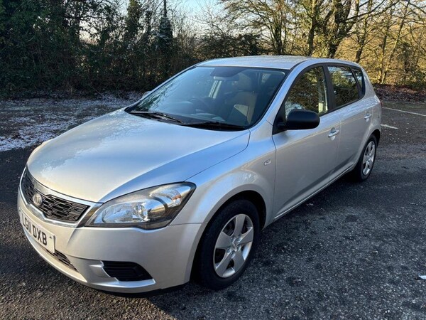 Used Kia Ceed 2011 for sale - 74308224: Photo 9
