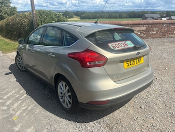 Used Ford Focus 2015 for sale - 79379107: Photo