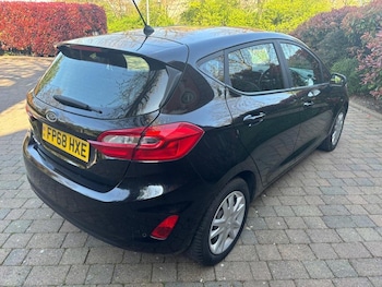 Used Ford Fiesta 2018 for sale - 76793410: Photo