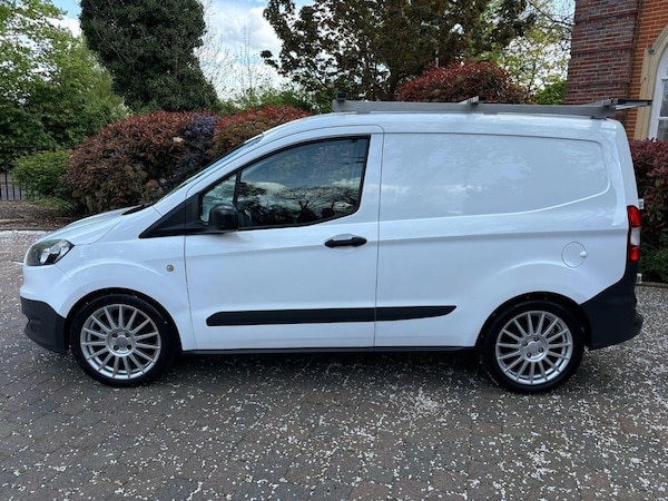 Used Ford Transit Courier 2015 for sale - 74439480: Photo 5