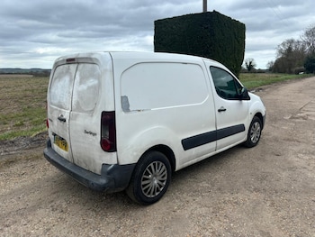 Used Citroen Berlingo 2012 for sale - 77896130: Photo