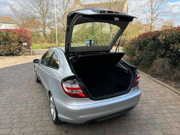 Used Mercedes-Benz C-Class 2006 for sale - 74067678: Photo 10