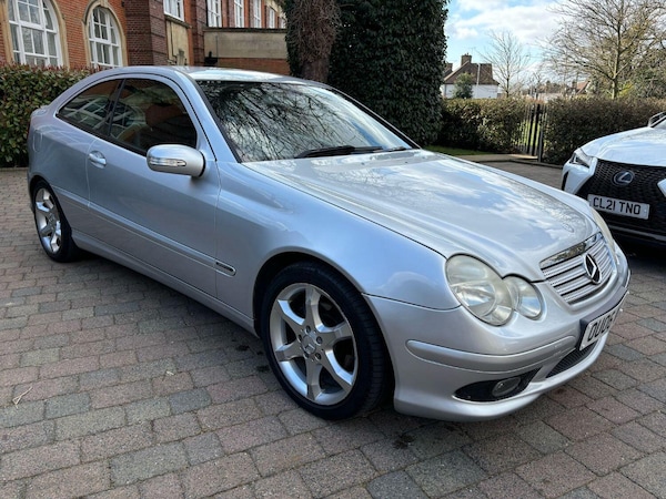 Used Mercedes-Benz C-Class 2006 for sale - 74067678: Photo 3