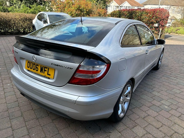 Used Mercedes-Benz C-Class 2006 for sale - 74067678: Photo 4