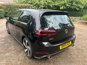 Used Volkswagen Golf 2019 for sale - 78545700: Photo