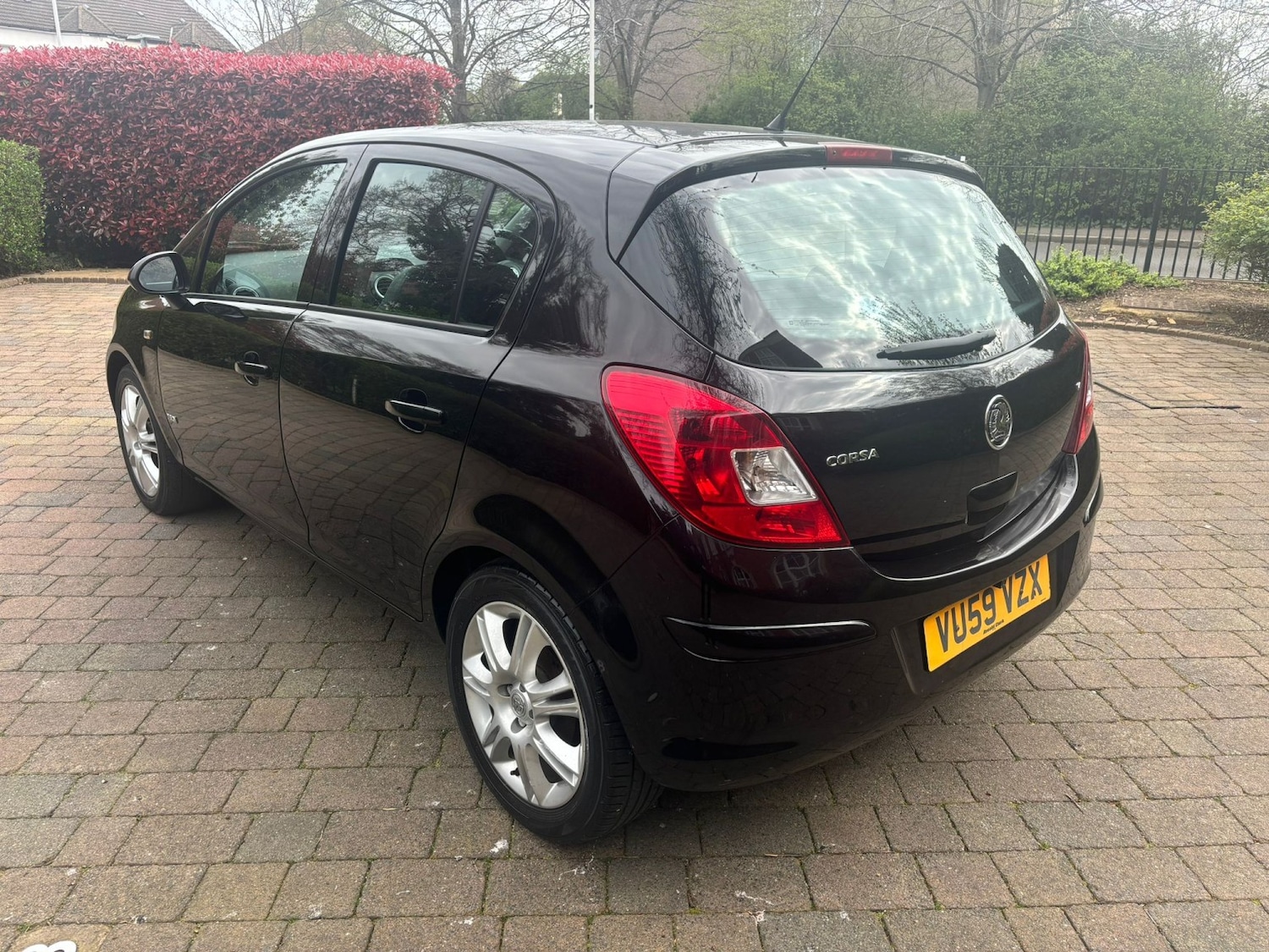 Used Vauxhall Corsa 2009 for sale - 78105985: Photo 2