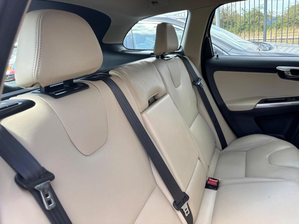 Used Volvo XC60 2014 for sale - 76517803: Photo 14