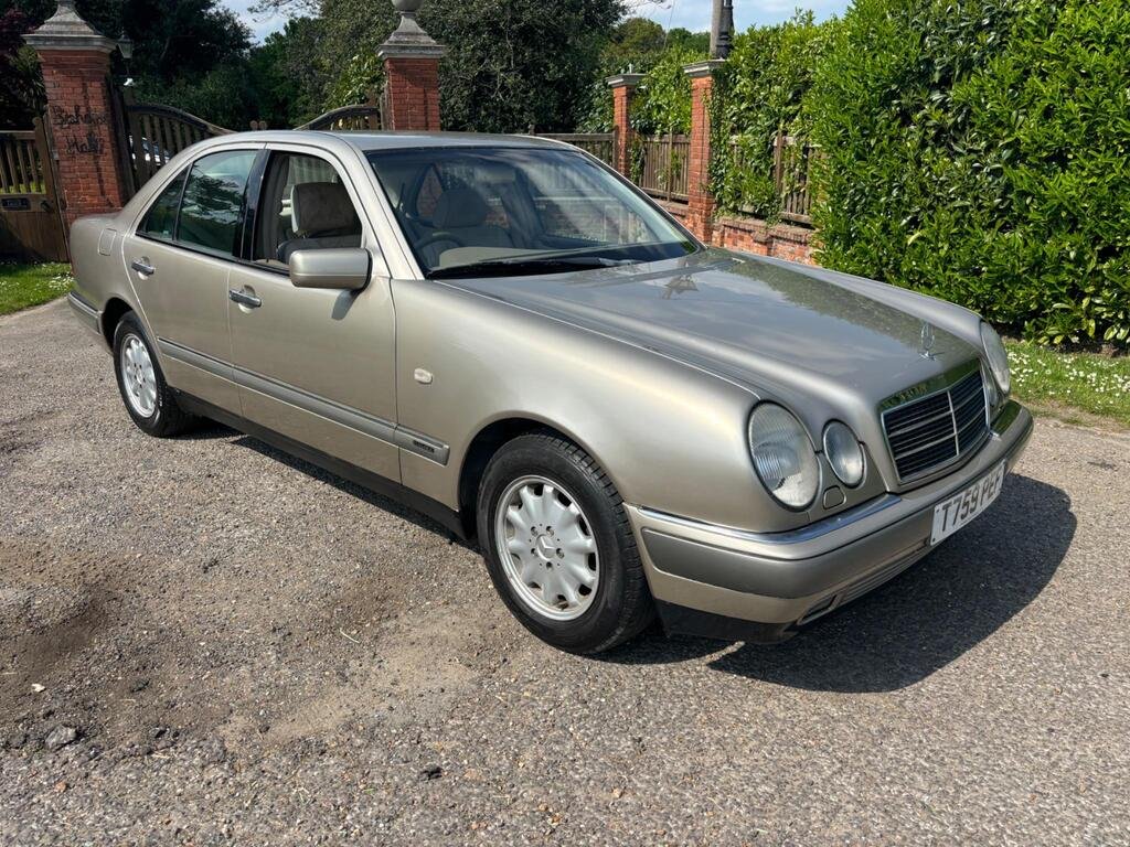 Used Mercedes-Benz E Class 1999 for sale - 76517816: Photo 10