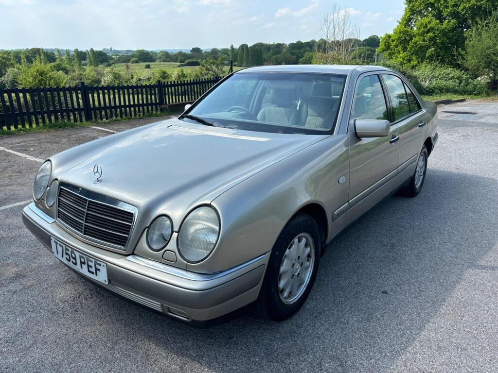 Used Mercedes-Benz E Class 1999 for sale - 76517816: Photo 11