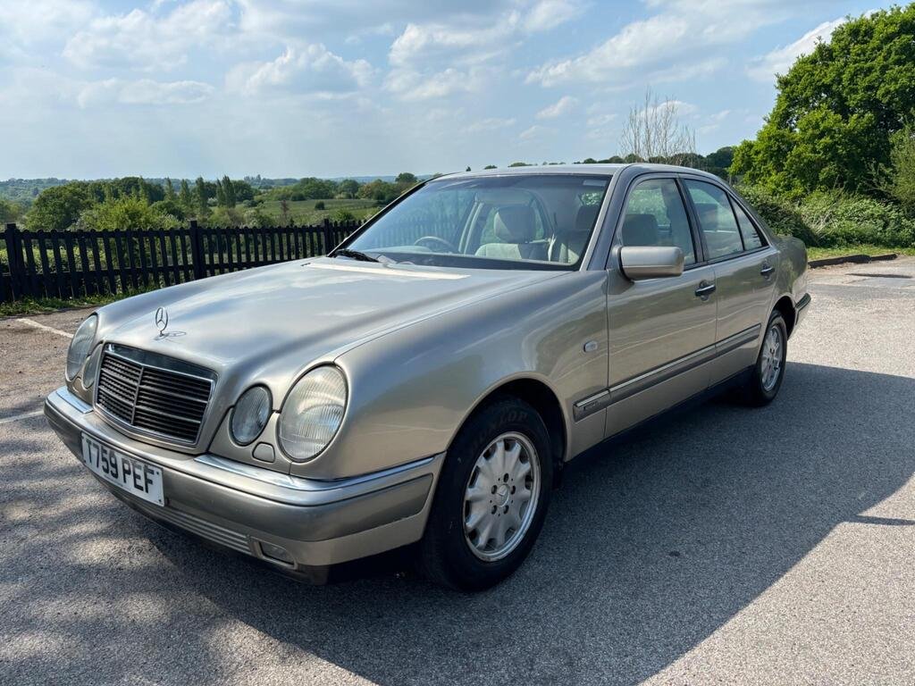 Used Mercedes-Benz E Class 1999 for sale - 76517816: Photo 16