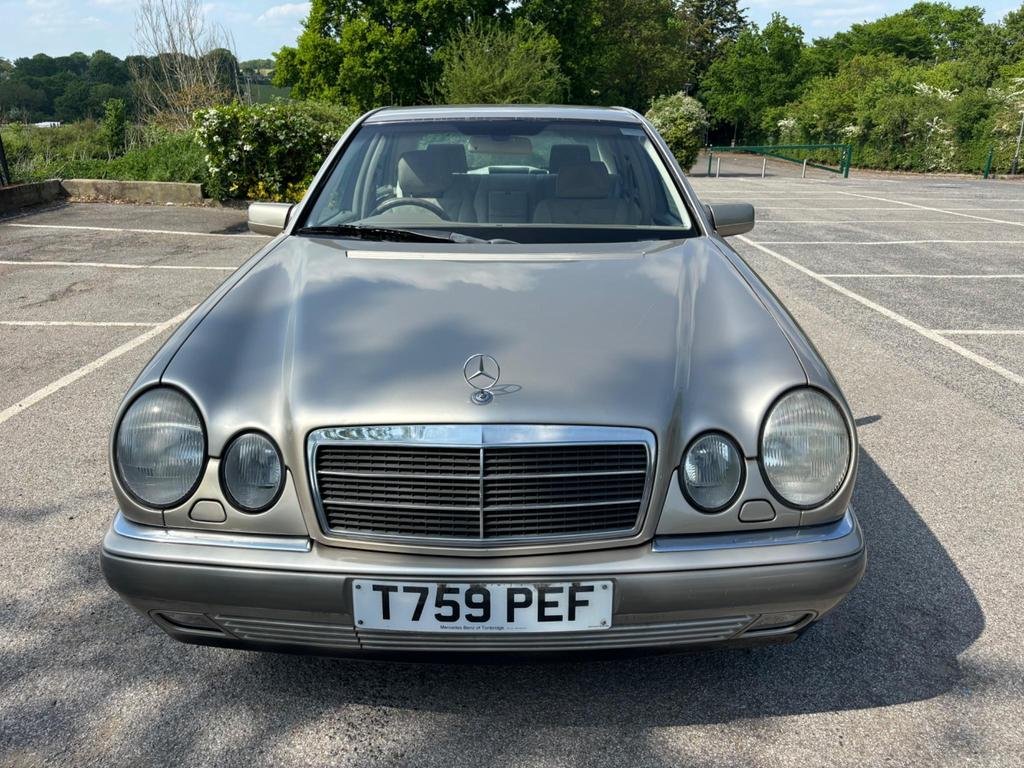 Used Mercedes-Benz E Class 1999 for sale - 76517816: Photo 5