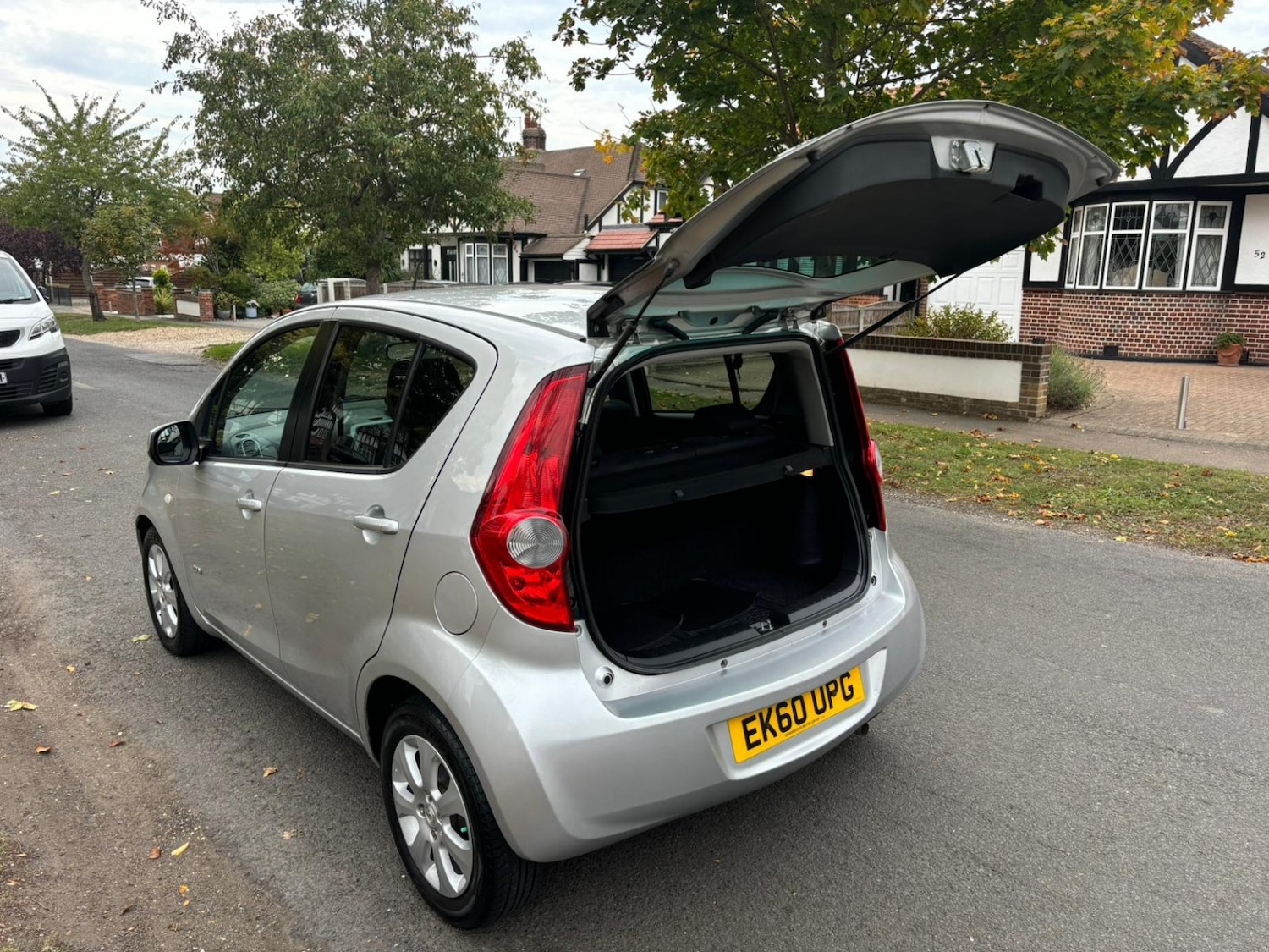 Used Vauxhall Agila 2010 for sale - 76517787: Photo 11