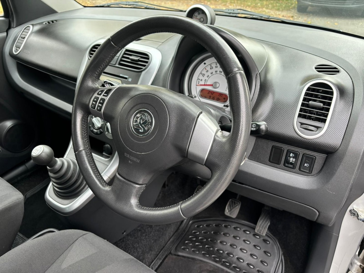 Used Vauxhall Agila 2010 for sale - 76517787: Photo 12