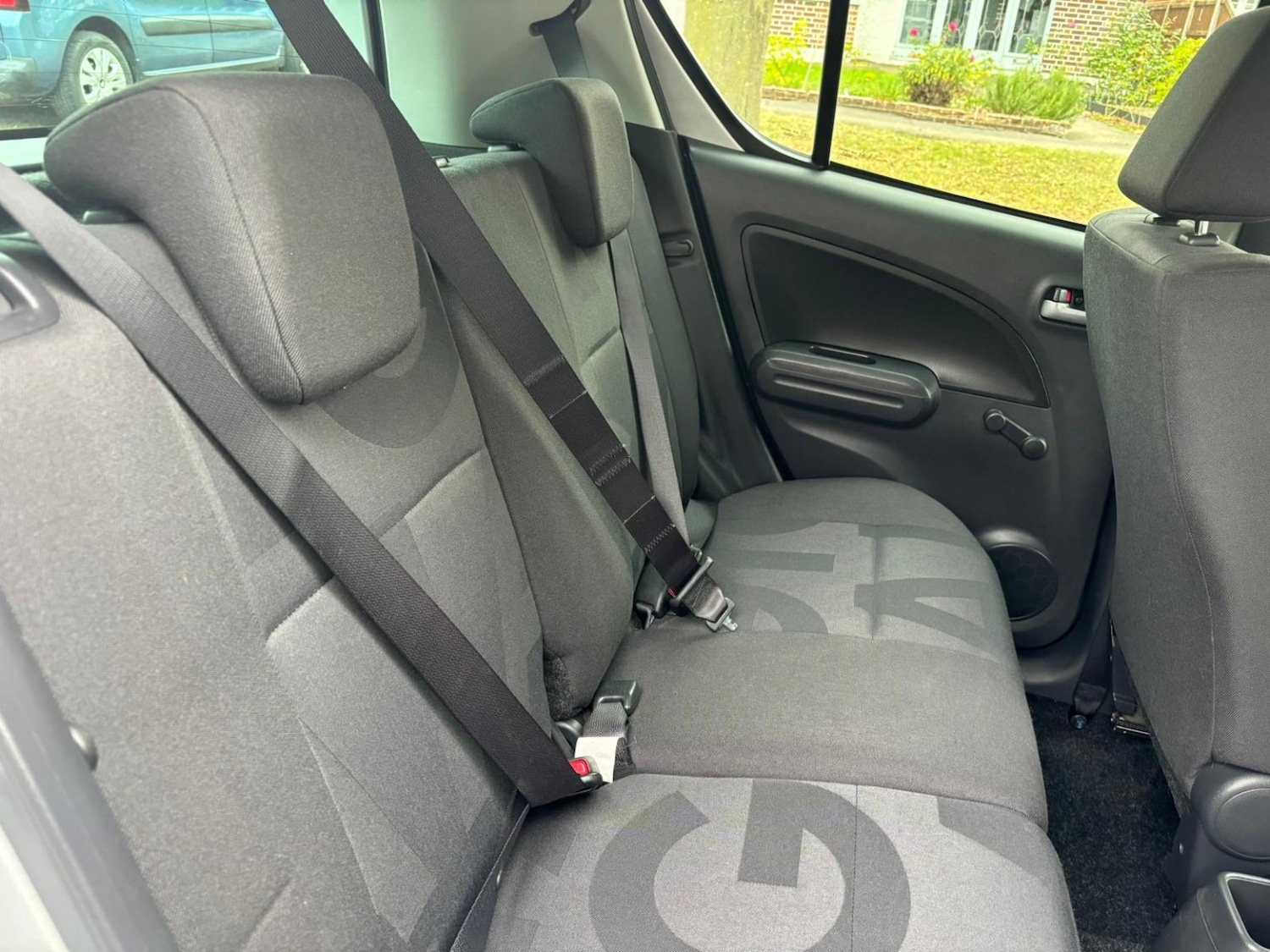 Used Vauxhall Agila 2010 for sale - 76517787: Photo 14