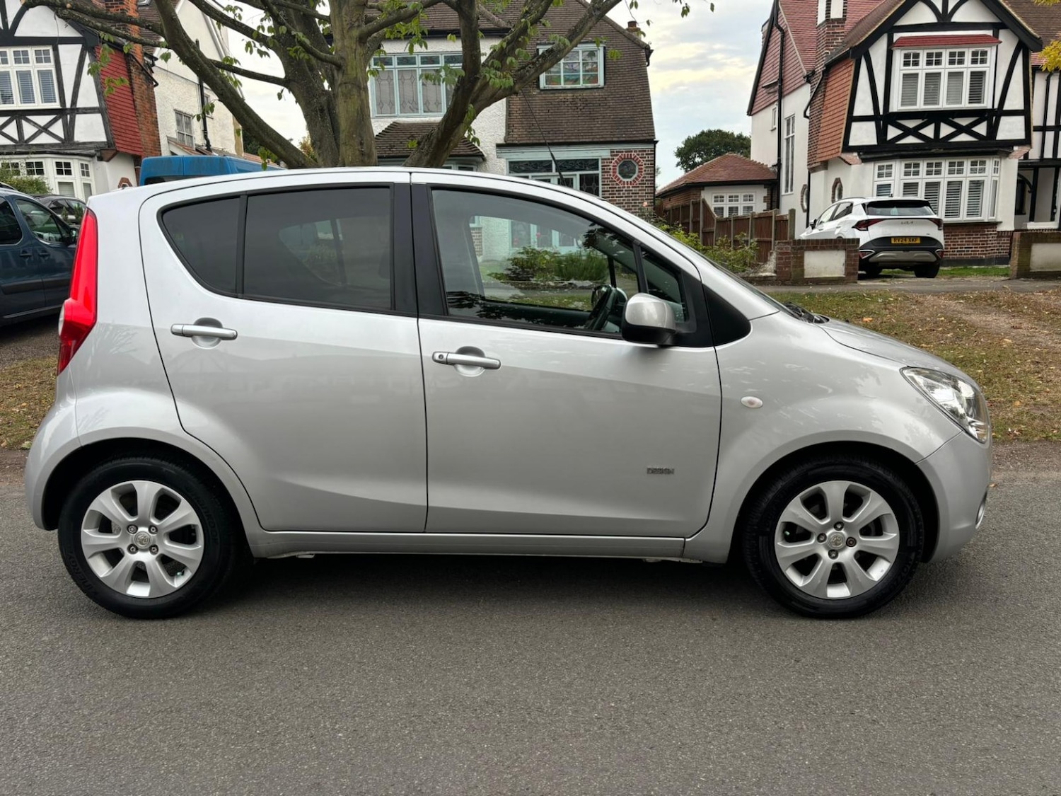 Used Vauxhall Agila 2010 for sale - 76517787: Photo 6