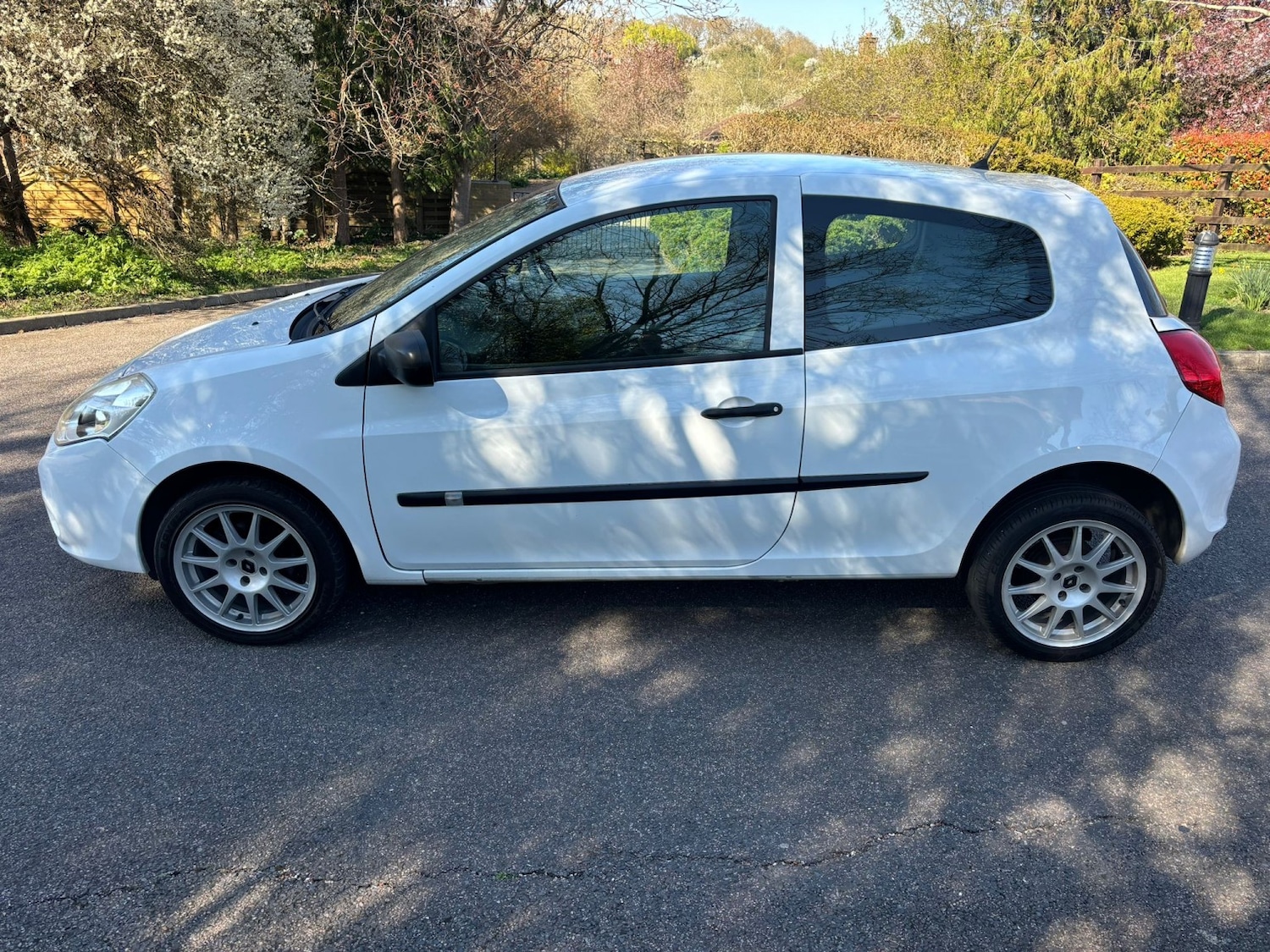 Used Renault Clio 2009 for sale - 76598766: Photo 6