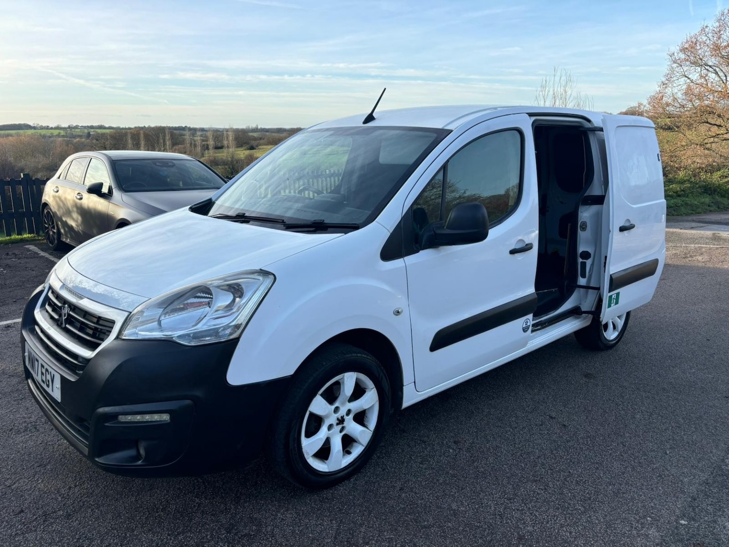 Used Peugeot Partner 2017 for sale - 76940080: Photo 10