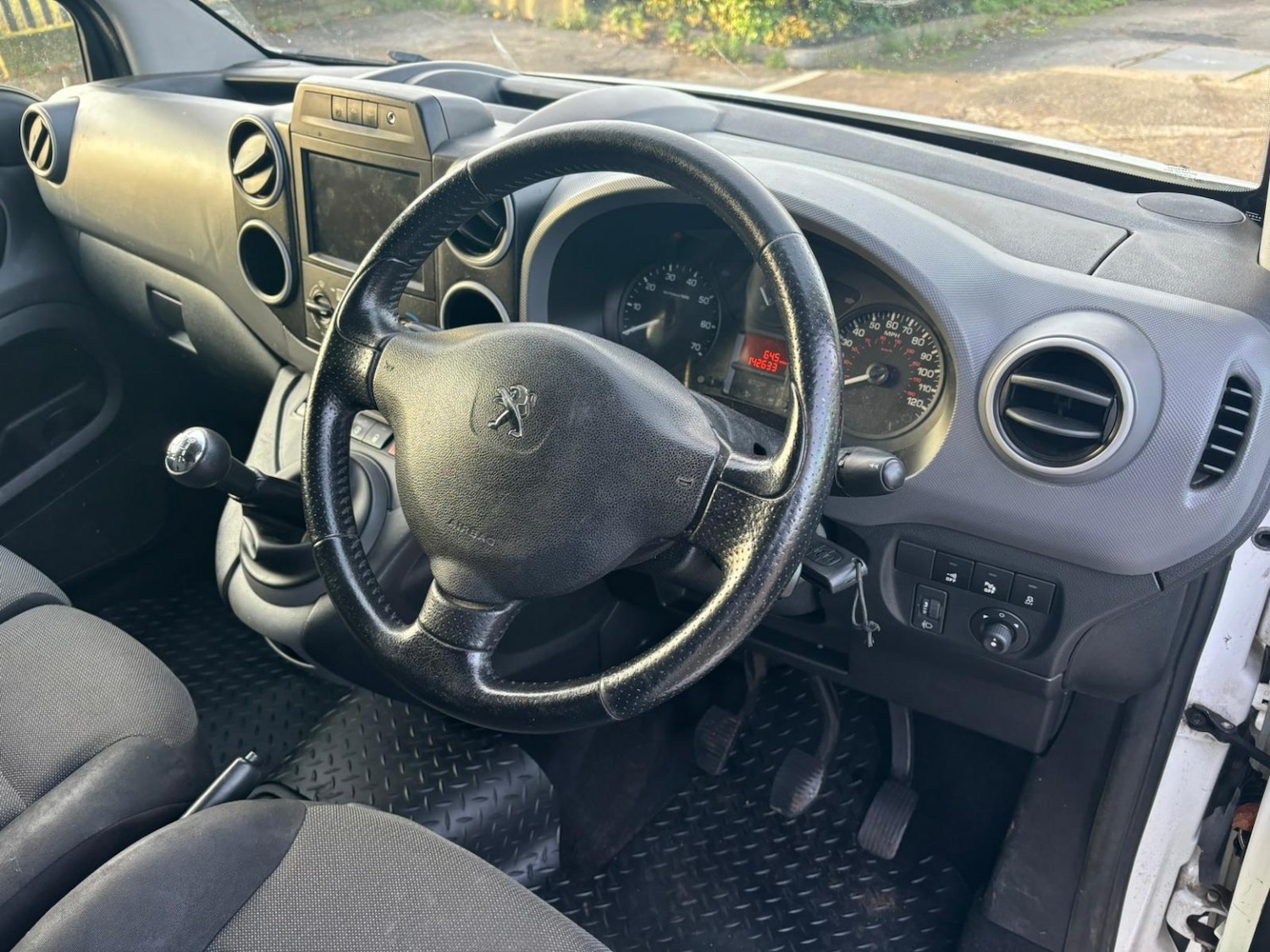 Used Peugeot Partner 2017 for sale - 76940080: Photo 15