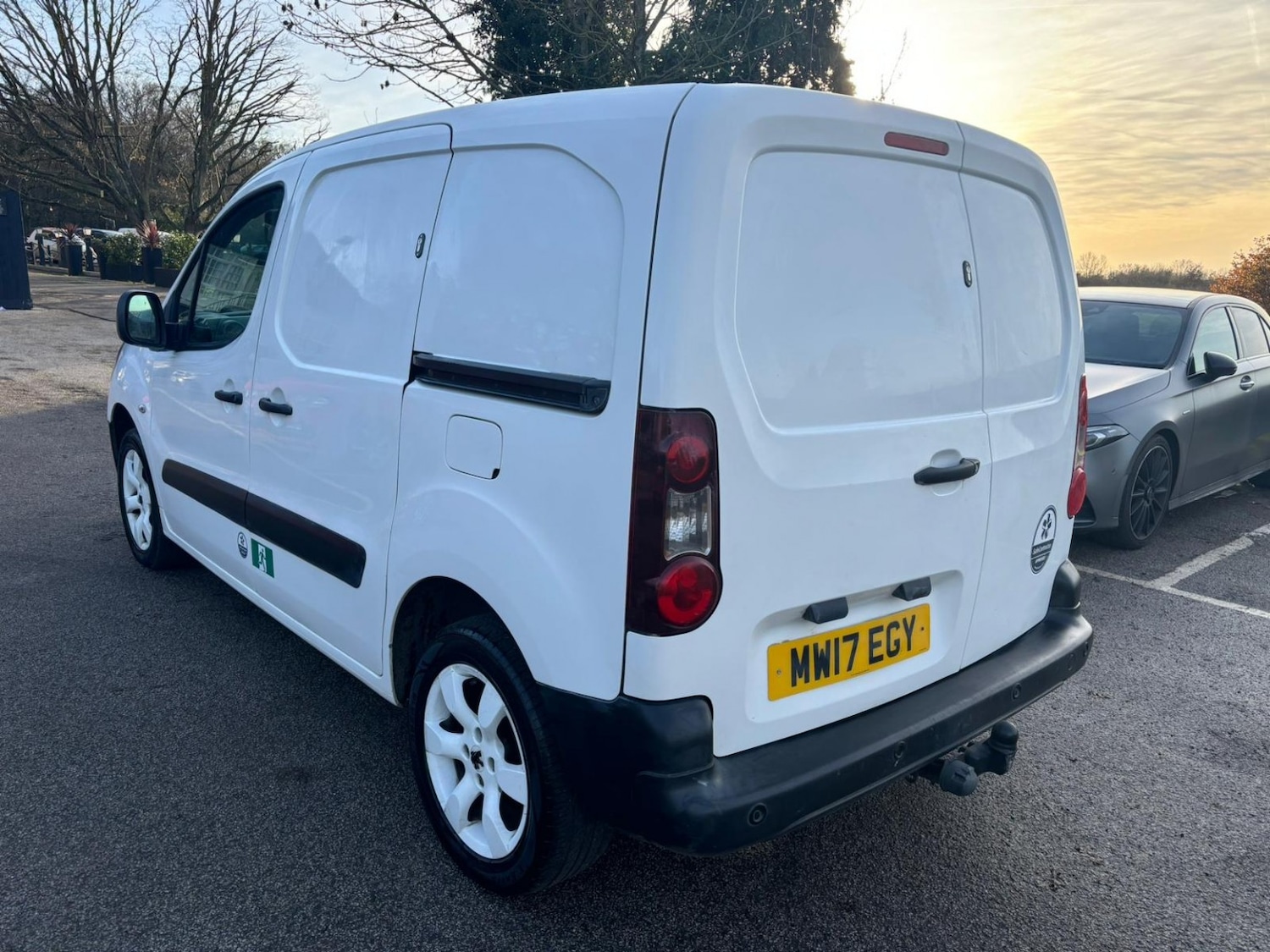 Used Peugeot Partner 2017 for sale - 76940080: Photo 2