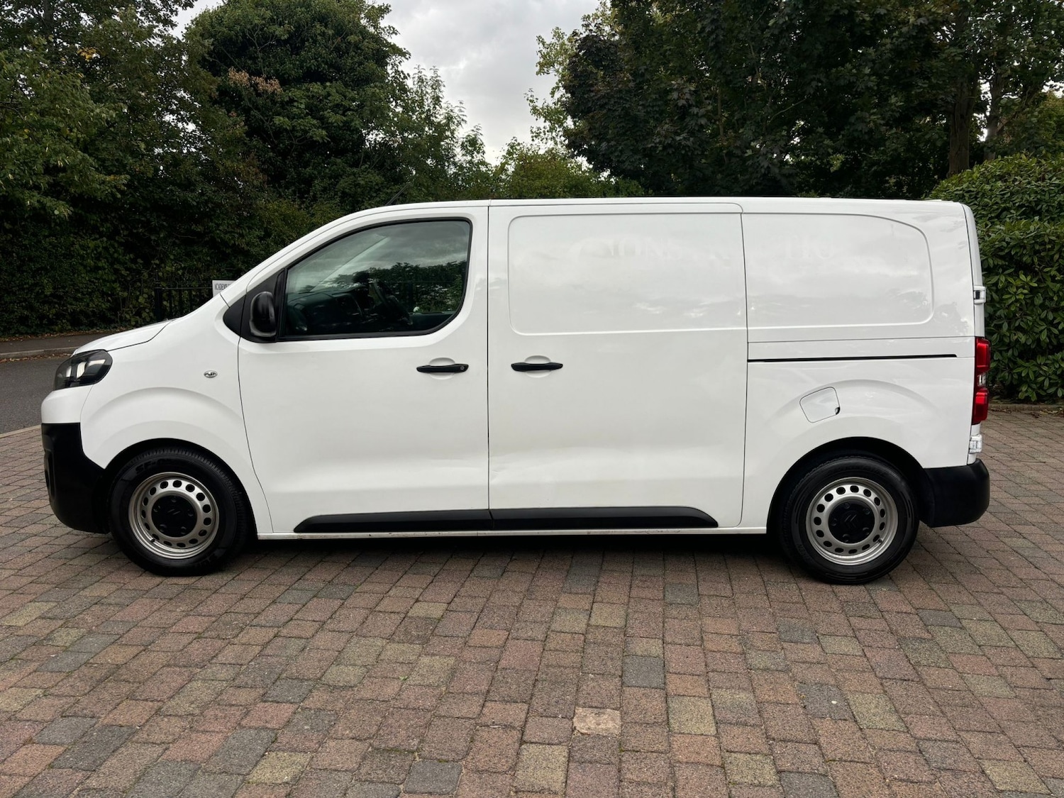 Used Citroen Dispatch 2018 for sale - 76517792: Photo 2
