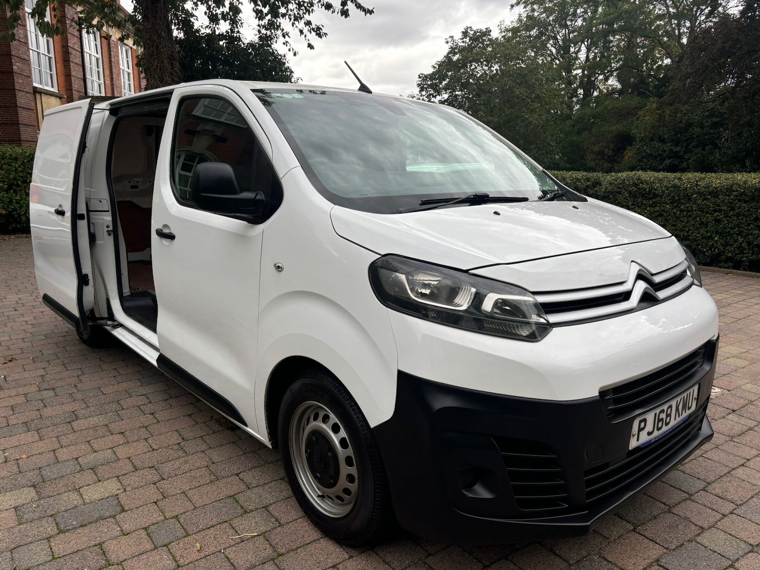 Used Citroen Dispatch 2018 for sale - 76517792: Photo 9