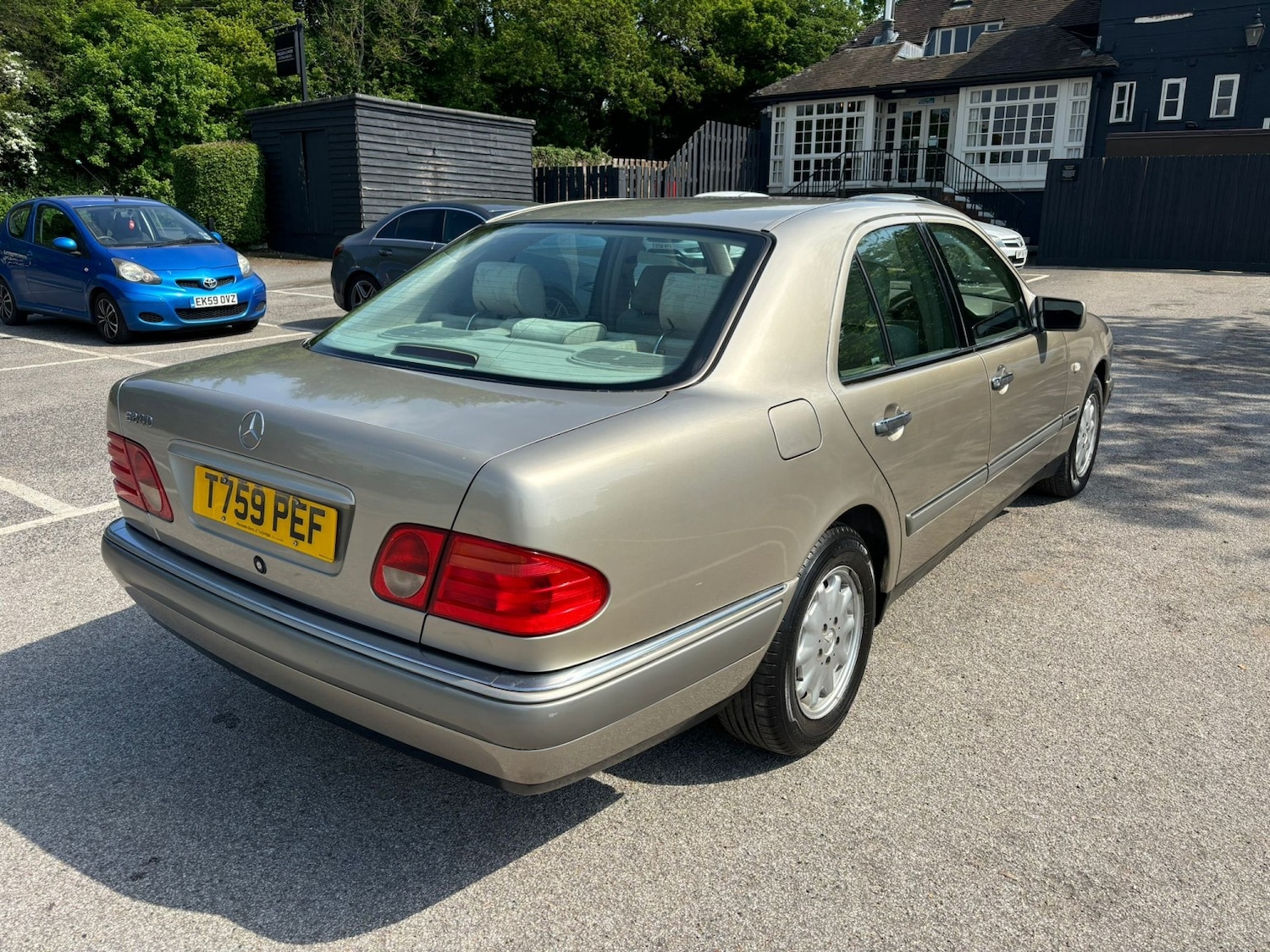 Used Mercedes-Benz E Class 1999 for sale - 77329248: Photo 4
