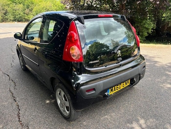 Used Peugeot 107 2010 for sale - 76517772: Photo