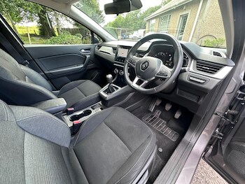 Used Renault Captur 2021 for sale - 75964410: Photo