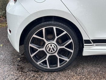 Used Volkswagen up! 2018 for sale - 75747373: Photo