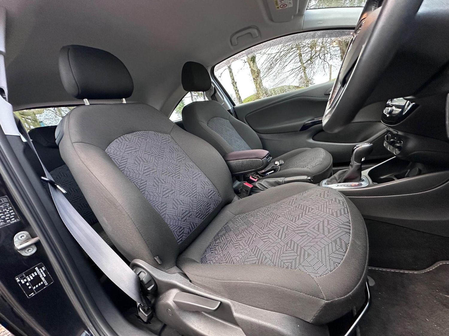 Used Vauxhall Corsa 2018 for sale - 76912779: Photo 2