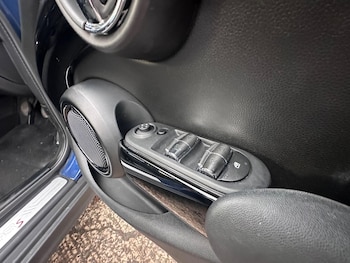 Used MINI Hatch 2017 for sale - 76912673: Photo