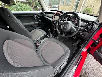 Used MINI Hatch 2018 for sale - 76122300: Photo 2