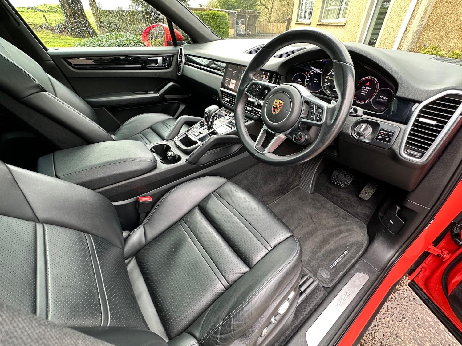 Used Porsche Cayenne for sale - 76270745: Photo 3