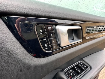 Used Porsche Cayenne 2021 for sale - 76270745: Photo