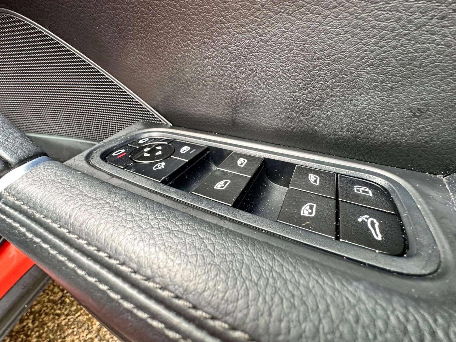 Used Porsche Cayenne for sale - 76270745: Photo 5