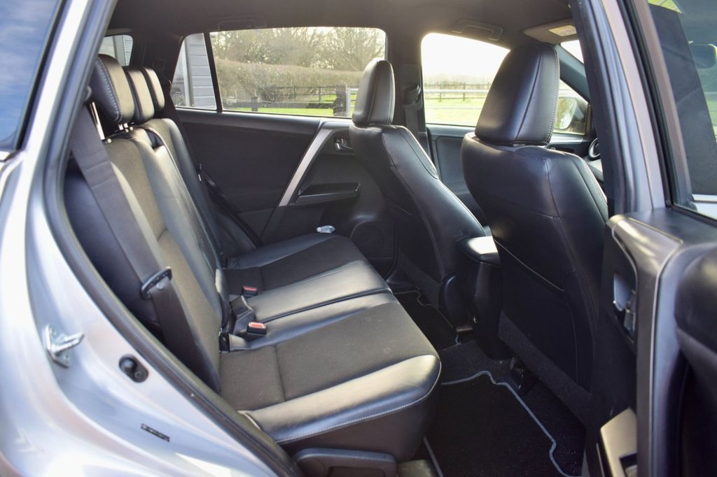 Used Toyota RAV4 2016 for sale - 77269079: Photo 28