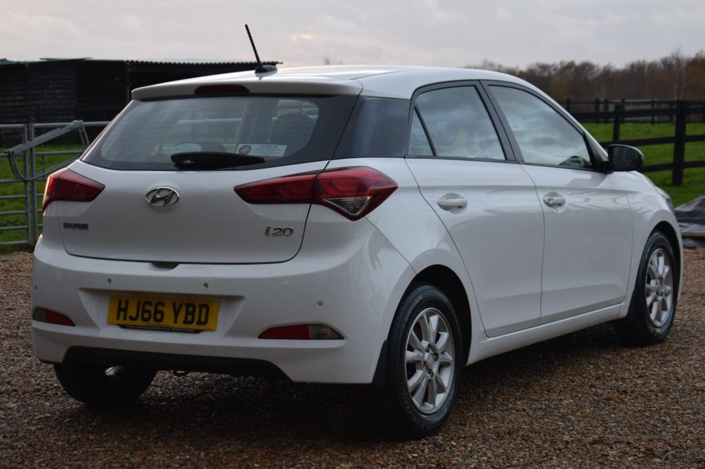 Used Hyundai i20 2017 for sale - 76901174: Photo 14