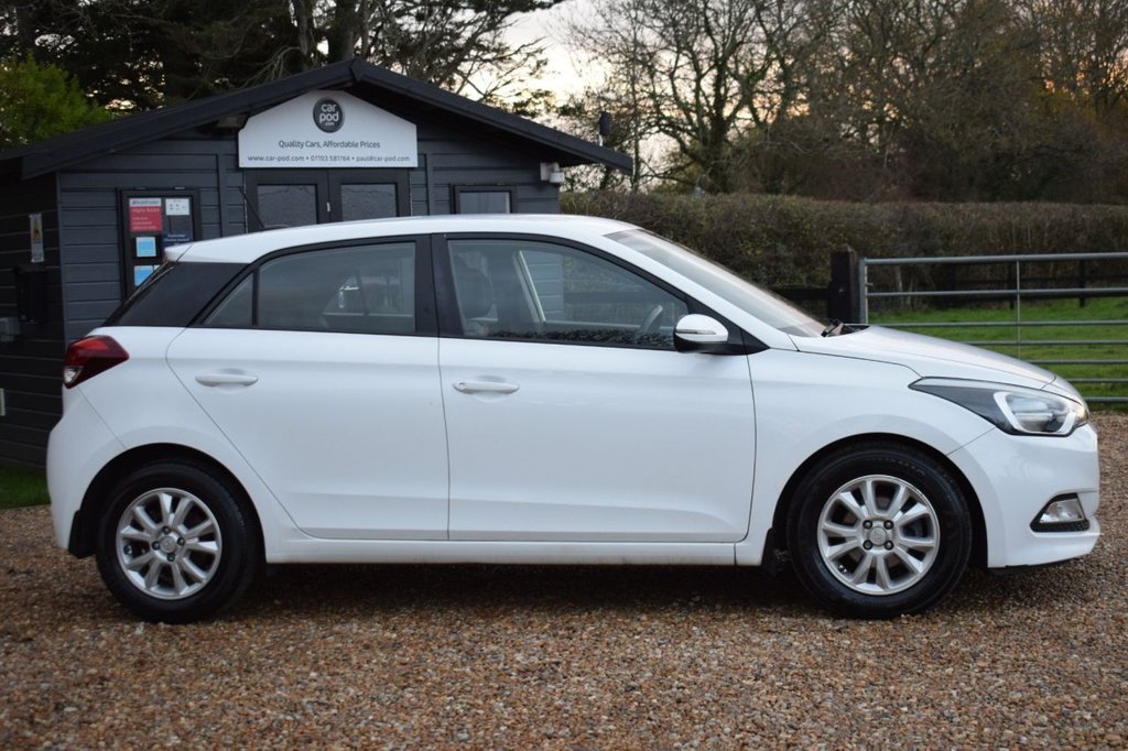 Used Hyundai i20 2017 for sale - 76901174: Photo 15