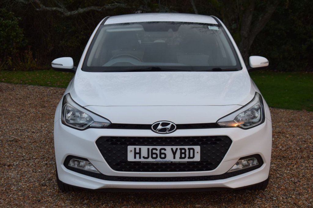 Used Hyundai i20 2017 for sale - 76901174: Photo 2