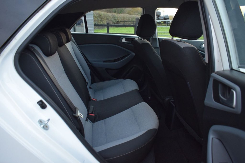 Used Hyundai i20 2017 for sale - 76901174: Photo 31