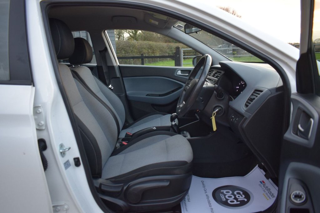 Used Hyundai i20 2017 for sale - 76901174: Photo 34