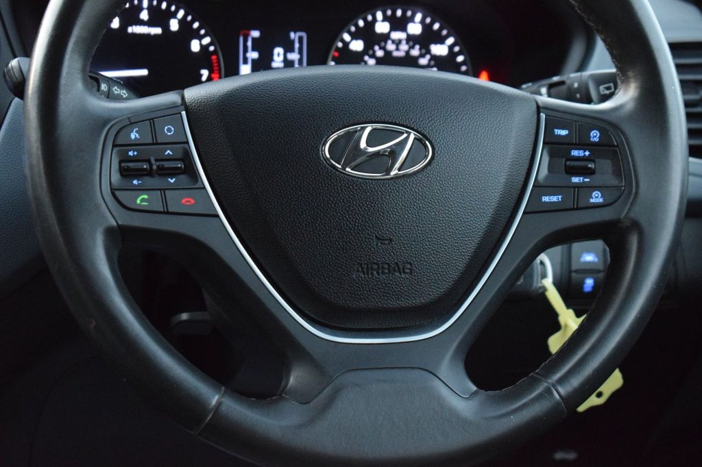 Used Hyundai i20 2017 for sale - 76901174: Photo 47