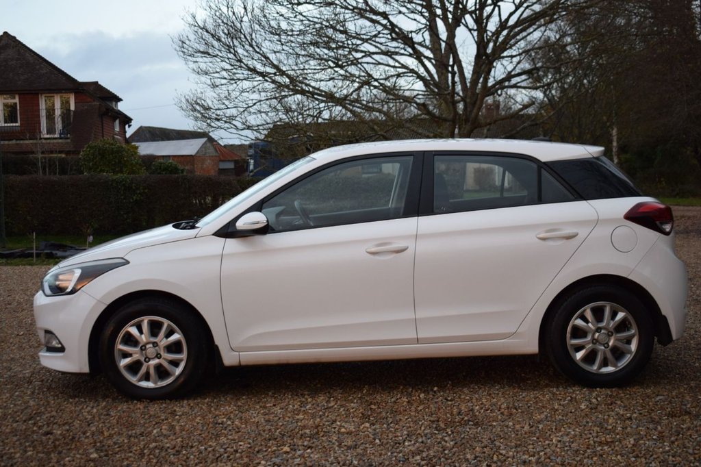 Used Hyundai i20 2017 for sale - 76901174: Photo 7