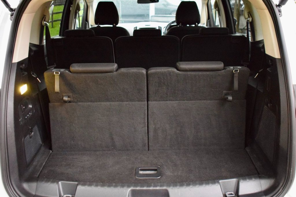 Used Ford S-Max 2015 for sale - 77288264: Photo 11