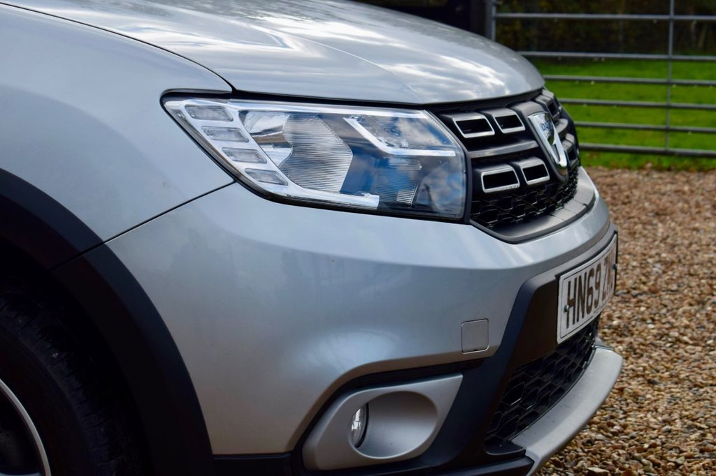 Used Dacia Sandero Stepway 2019 for sale - 76610282: Photo 16