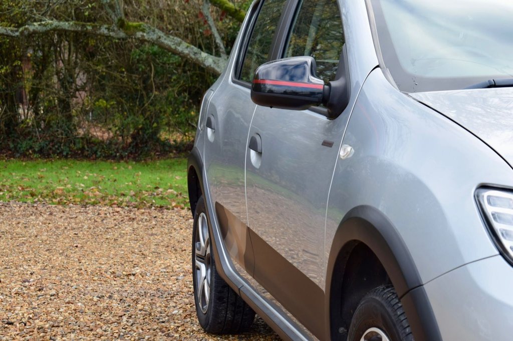 Used Dacia Sandero Stepway 2019 for sale - 76610282: Photo 17