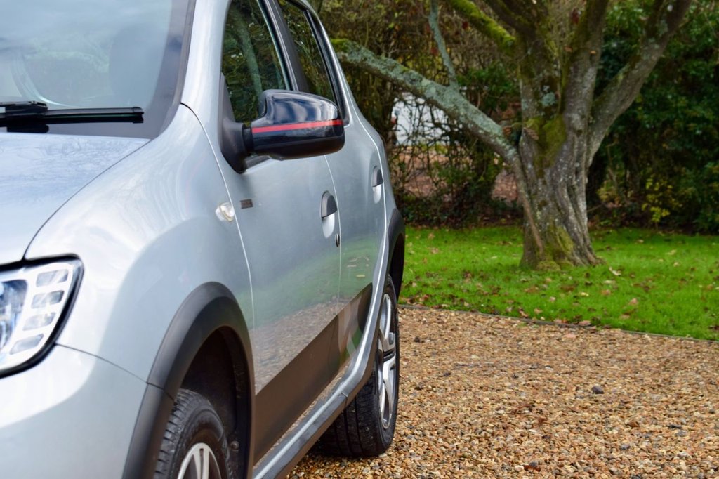 Used Dacia Sandero Stepway 2019 for sale - 76610282: Photo 18