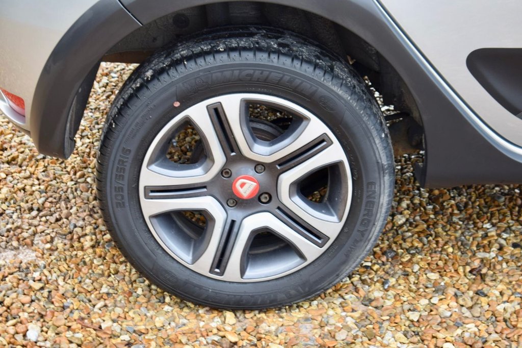 Used Dacia Sandero Stepway 2019 for sale - 76610282: Photo 20