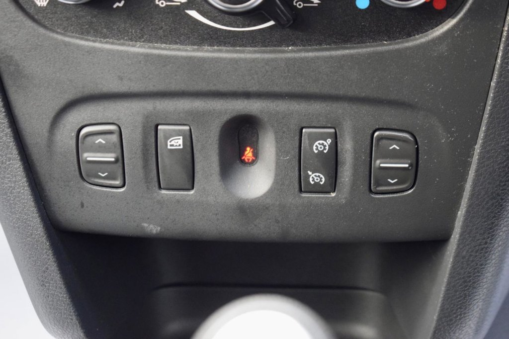 Used Dacia Sandero Stepway 2019 for sale - 76610282: Photo 37