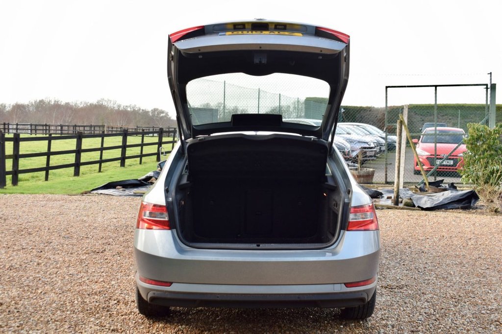 Used Skoda Superb 2019 for sale - 77269156: Photo 12